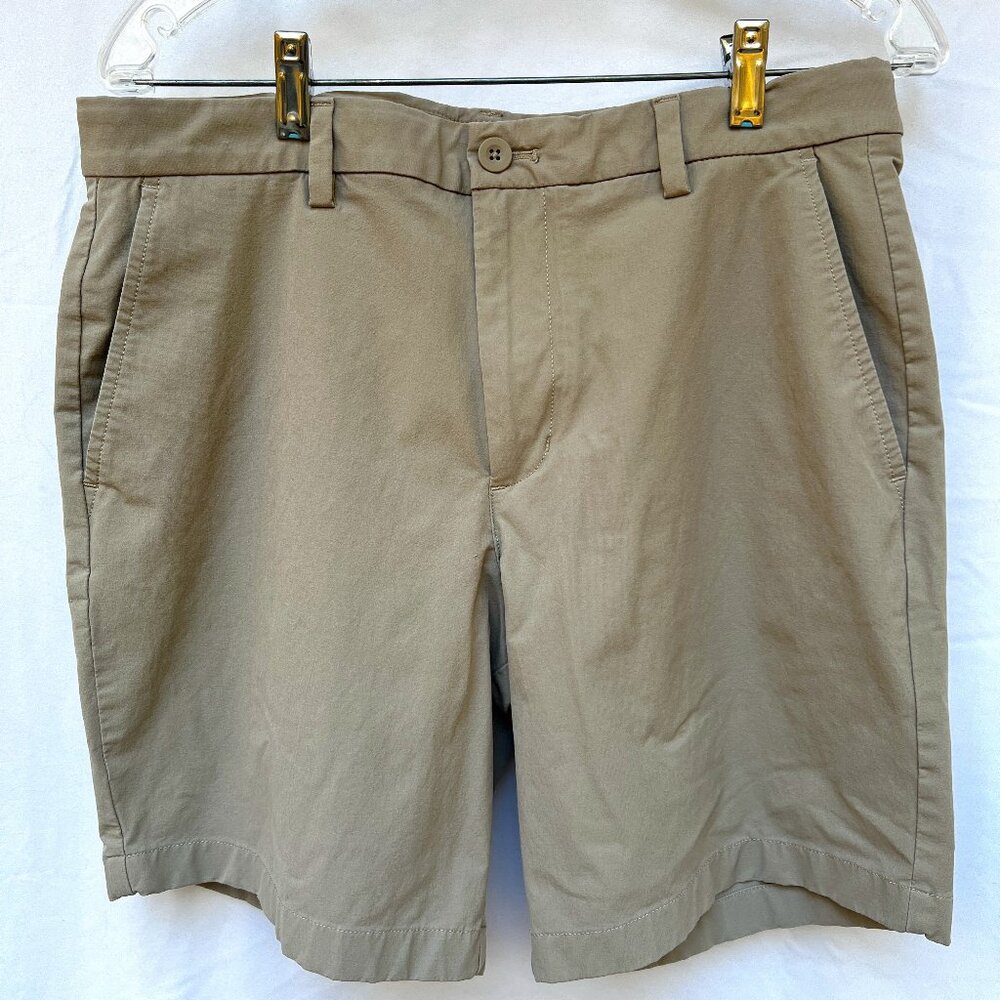 Vineyard Vines Men's Performance Flat-Front Khaki Shorts - Size 32